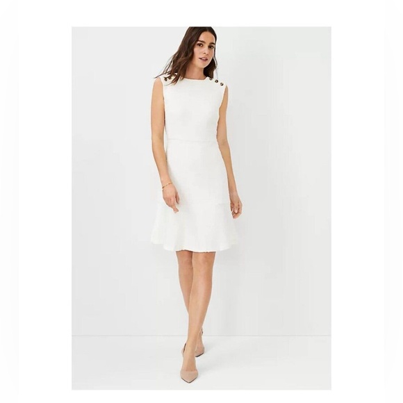 Ann Taylor Dresses & Skirts - White Ann Taylor Tweed Flounce Shift Dress. Size 6. In perfect condition.